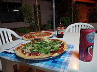 Pizzeria La Marea food