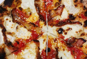 Razza Pizza Artiginale food