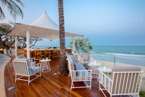 Chay Had Seaside Lounge outside