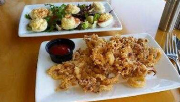 Moore's Riverboat Restaurant And Bar food