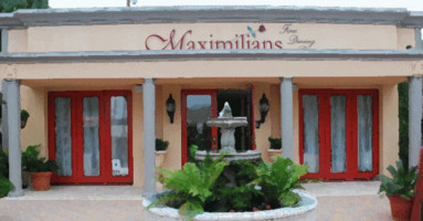 Maximilian's outside