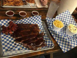 Brileys Bbq And Grill food