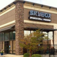 Skybox Sports Grill Pizzeria outside