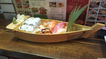 Yo Sushi inside