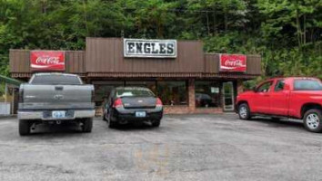 Engle's Drive-in outside