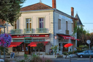 Restaurant Brasserie Bar Le Café De La Gare outside