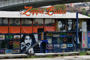 Zappa Barka outside