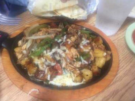 Los Mariachis food