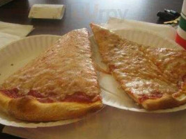 Ginos Real New York Pizza food