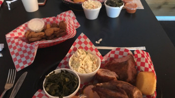 B's Cracklin' Bbq food