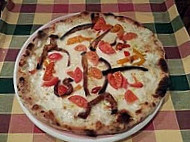 Tora Pizza Cucina food