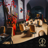 Taku Risto Sushi inside