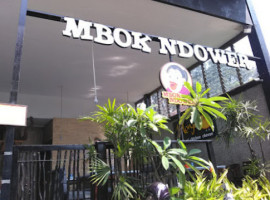 Mbok Ndower inside