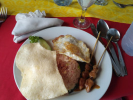 Petanu River food