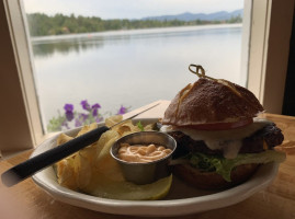 The View At Mirror Lake Inn food