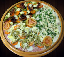 Pizzaria E Choperia Roberto De Moraes food