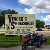 Vincek's Smokehouse outside