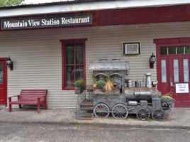 Mountain View Station outside
