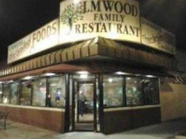 Elmwood Family Restaurant outside