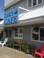 Zaks Cafe outside