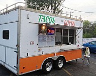 Tacos Locos outside