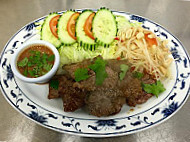 Y'thai food
