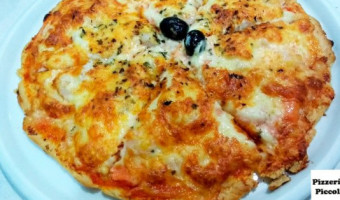 Pizzeria Piccola food