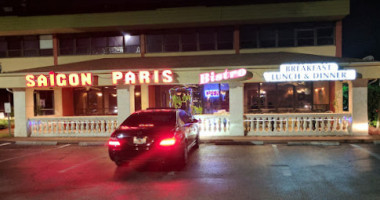 Saigon Paris Bistro outside