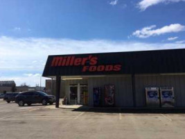 Miller's Fresh Foods outside