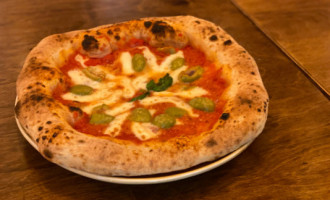 Sottovoce Pizzeria Italienische Feinkost food