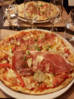 Brasserie Pizzeria Marius food