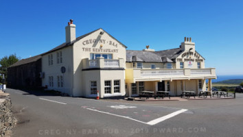 Creg Ny Baa Pub And Dining Rooms outside