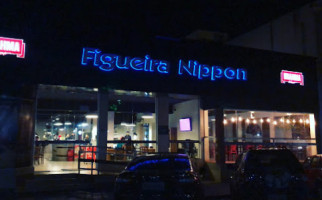 Figueira Nippon outside