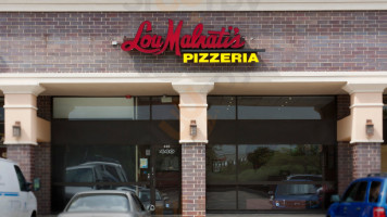 Lou Malnati's Pizzeria Carry Out outside