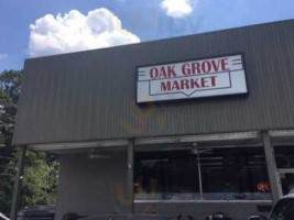 Oak Grove Market outside