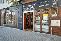 La Mar outside