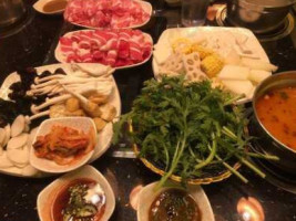 V Yan Hot Pot Bbq food