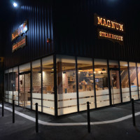 Magnum Steakhouse inside