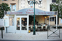Chez Vincent inside