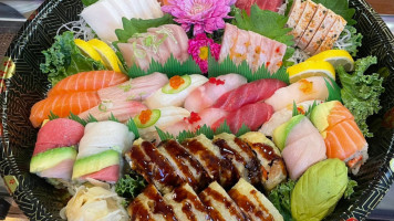 Izu Sushi Asian Fusion food