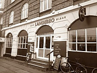 Cafe Langebro outside