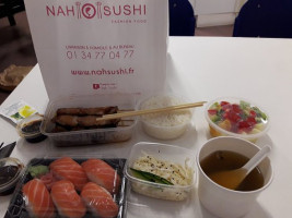 Nah Sushi food