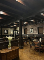 Fox And Hound Wood Grille And Tavern inside