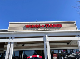 Wings-n-things outside