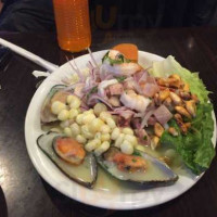 Antojitos Del Peru food