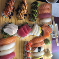Ta-Ke Sushi food