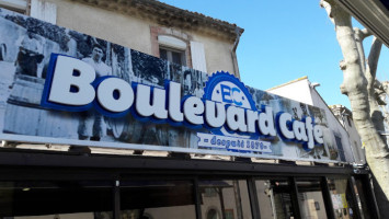 Boulevard Café Chez Bouca food