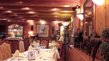 Restaurant Au Cheval Noir inside