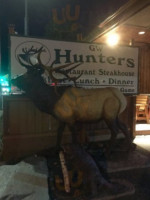 G W Hunters Steak Hse outside