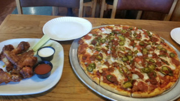 Red West Pizza food